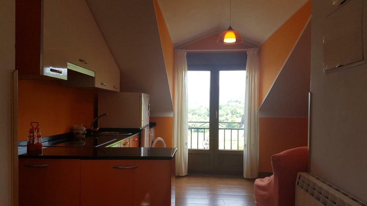 Apartamentos La Guertina Onís Eksteriør bilde
